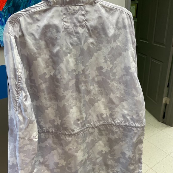 DKNY Mens L White Camo hooded wind breaker - Picture 4 of 5